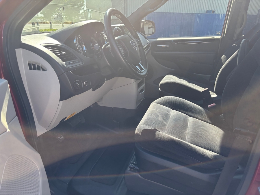 Used 2014 Dodge Grand Caravan SE 30th Anniversary - BraunAbility Side Entry Fold Out Automatic Ramp