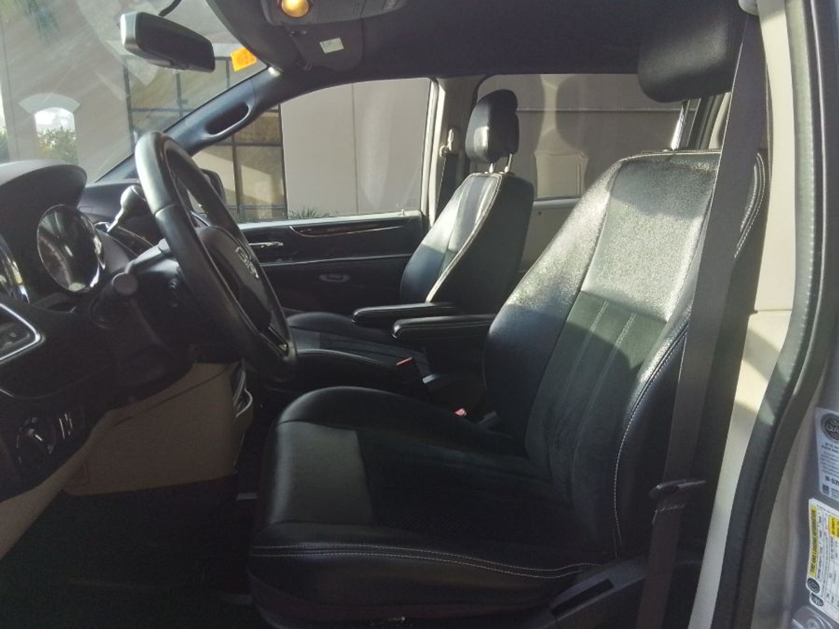 2017 DODGE GRAND CARAVAN - Image 9