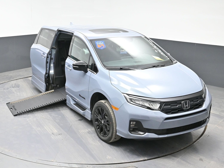 New 2026 Honda Odyssey Sport - BraunAbility Side Entry In Floor Automatic Ramp