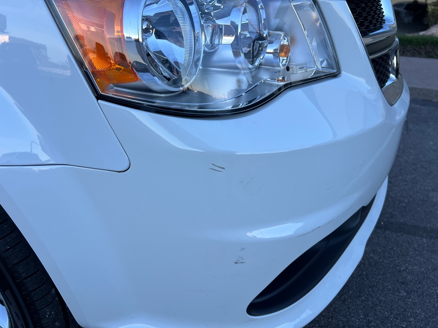 Used 2014 Dodge Grand Caravan SXT - BraunAbility Side Entry Entry Fold Out Automatic Ramp