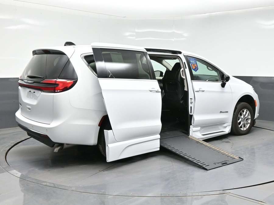 Used 2024 Chrysler Pacifica Touring L - BraunAbility Side Entry Entry In Floor Automatic Ramp