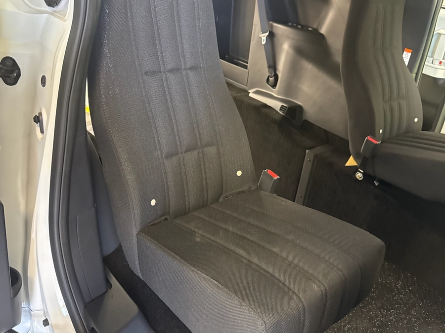 White Toyota Sienna image number 12