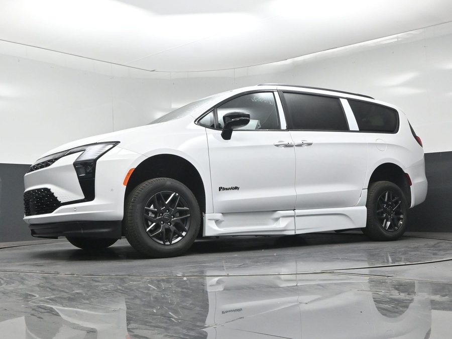 New 2027 Chrysler Pacifica Select Sport - BraunAbility Side Entry Fold Out Automatic Ramp