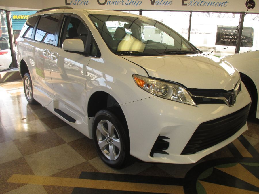 2020 TOYOTA SIENNA - Image 4