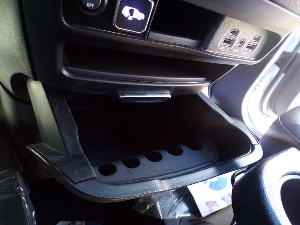 2025 CHRYSLER PACIFICA - Image 23