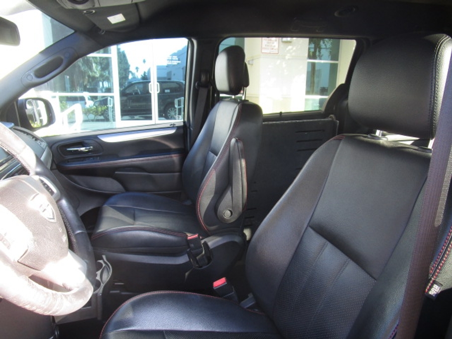 Used 2012 Dodge Grand Caravan RT - BraunAbility Side Entry Entry Fold Out Automatic Ramp