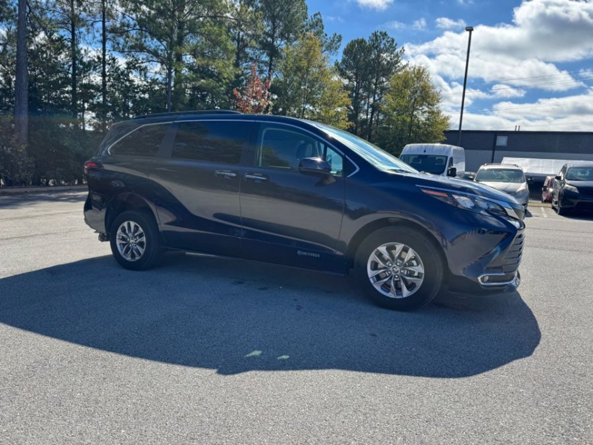 2024 TOYOTA SIENNA - Image 7