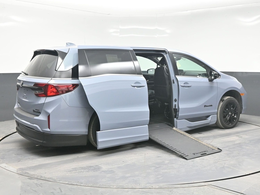 New 2026 Honda Odyssey Sport - BraunAbility Side Entry In Floor Automatic Ramp