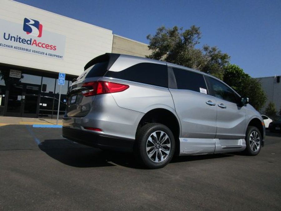 Used 2022 Honda Odyssey  - VMI Side Entry Entry In Floor Automatic Ramp