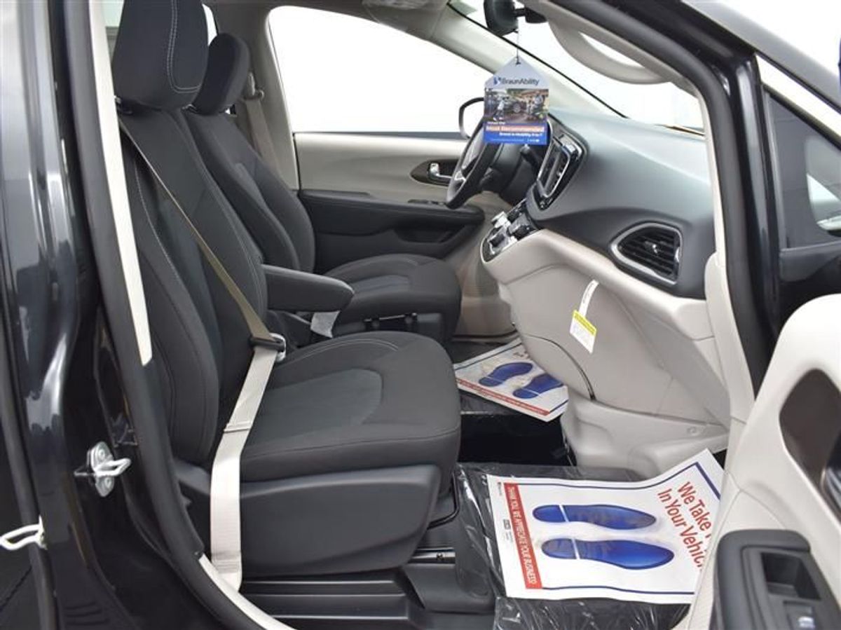 2023 CHRYSLER VOYAGER - Image 14