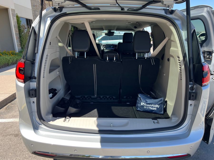 Used 2024 Chrysler Pacifica Touring L - BraunAbility Side Entry Entry Fold Out Automatic Ramp