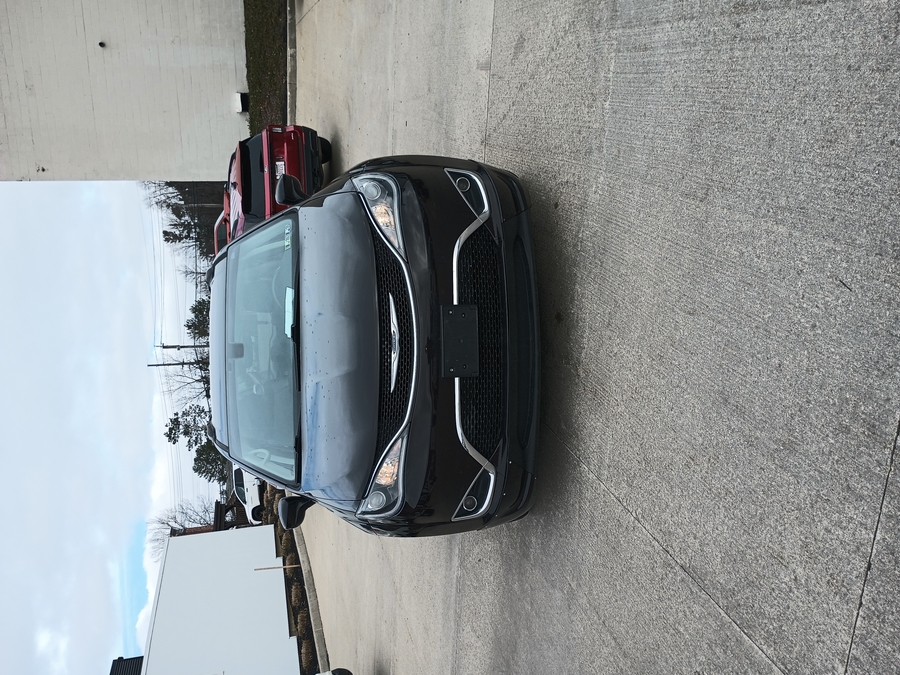 Brown Chrysler Pacifica image number 7