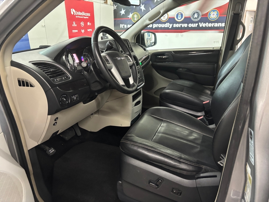 Used 2016 Chrysler Town and Country Touring - VMI Side Entry Entry In Floor Automatic Ramp