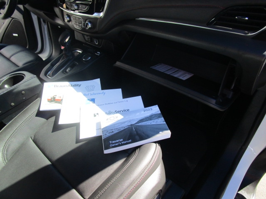 Used 2023 Chevrolet Traverse 2LT RS - BraunAbility Side Entry Entry In Floor Automatic Ramp