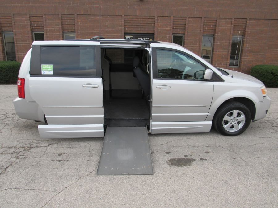 Illinois Wheelchair Vans for Sale [New & Used Accessible Vans