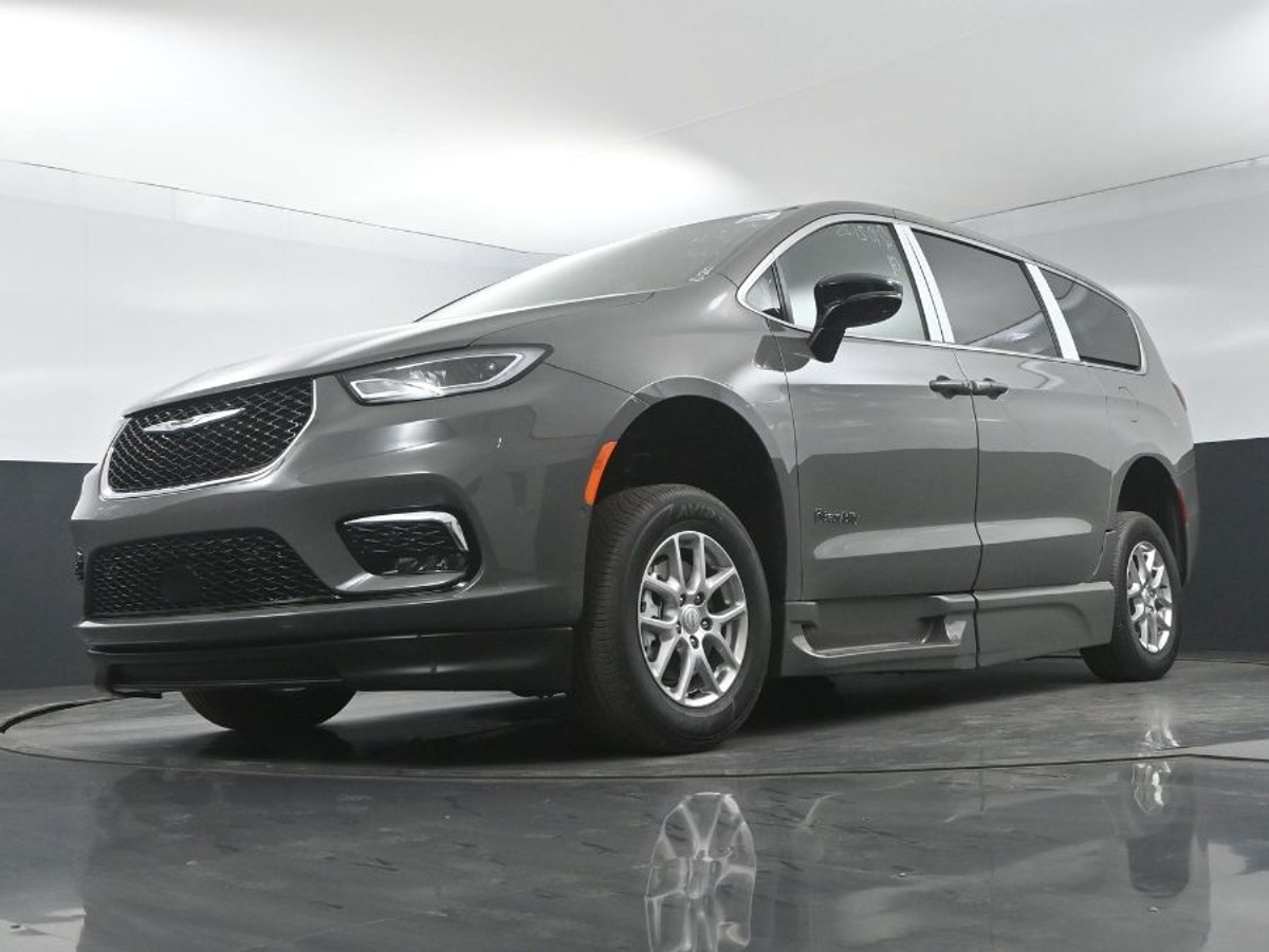 2025 CHRYSLER PACIFICA - Image 20