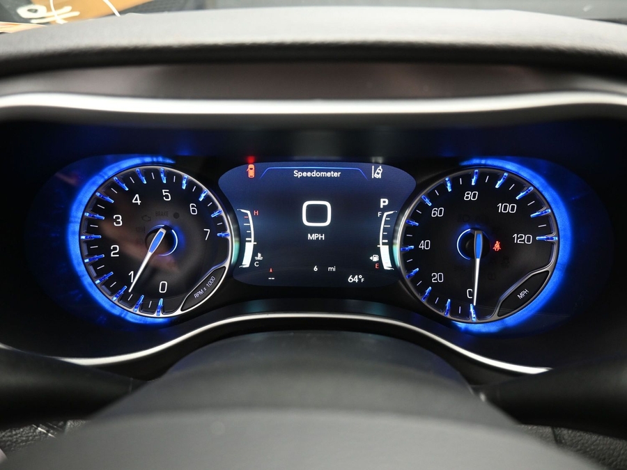 New 2026 Chrysler Pacifica Select Plus - BraunAbility Side Entry Entry In Floor Automatic Ramp