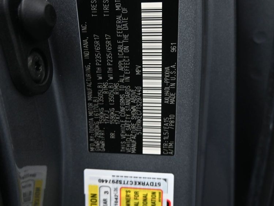 New 2026 Toyota Sienna Hybrid XLE Add - BraunAbility Side Entry In Floor Automatic Ramp