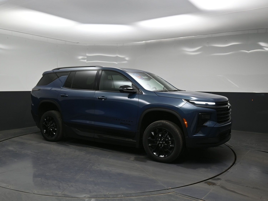 New 2026 Chevrolet Traverse 1LT Midnight - BraunAbility Side Entry Entry In Floor Automatic Ramp