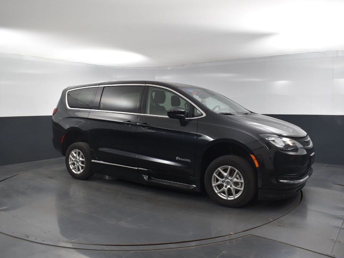 2023 CHRYSLER VOYAGER - Image 17