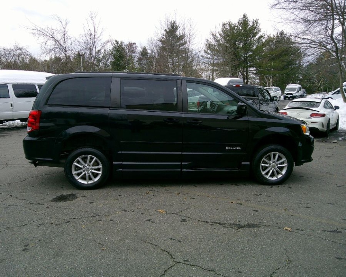 2016 DODGE GRAND CARAVAN - Image 10