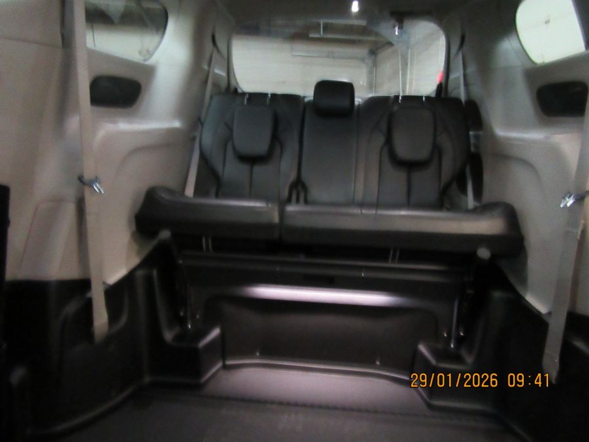 2024 CHRYSLER PACIFICA - Image 7