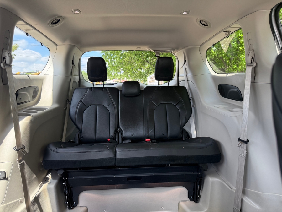 Used 2020 Chrysler Pacifica Touring L Plus - BraunAbility Side Entry Entry In Floor Automatic Ramp