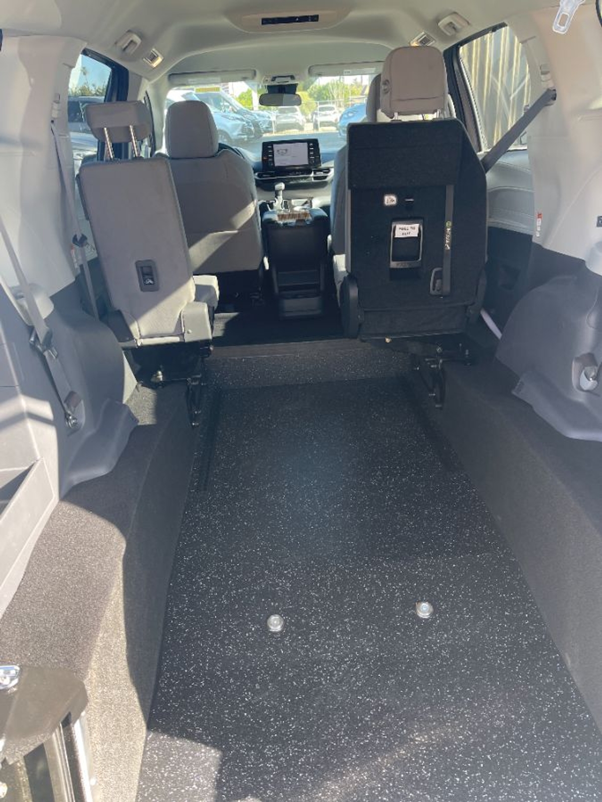 2023 TOYOTA SIENNA - Image 5