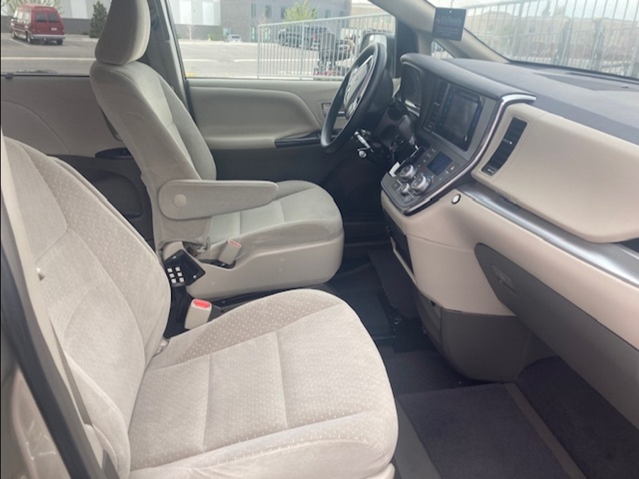 Used 2015 Toyota Sienna LE - VMI Side Entry Entry In Floor Automatic Ramp