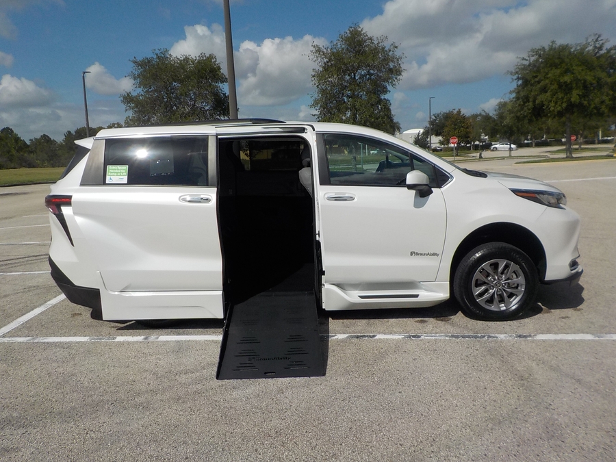 White Toyota Sienna with Side Entry Automatic Fold Out ramp