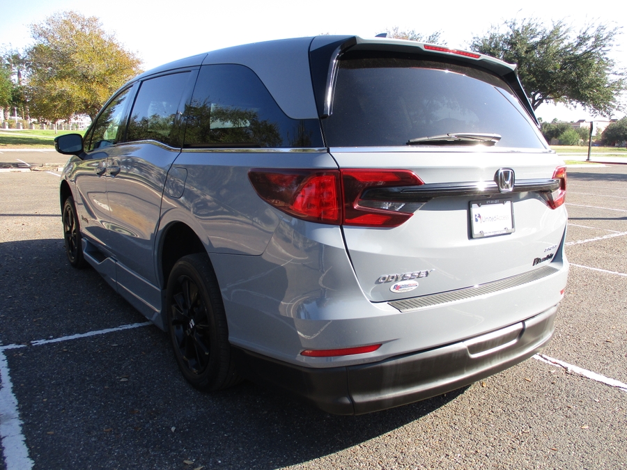 Used 2023 Honda Odyssey Sport - BraunAbility Side Entry Entry In Floor Automatic Ramp