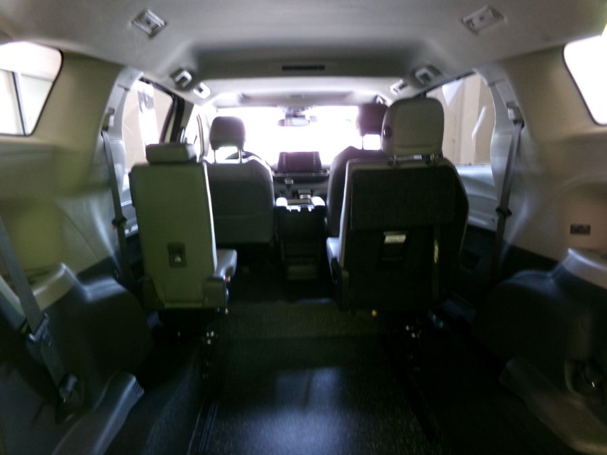 2024 TOYOTA SIENNA - Image 5