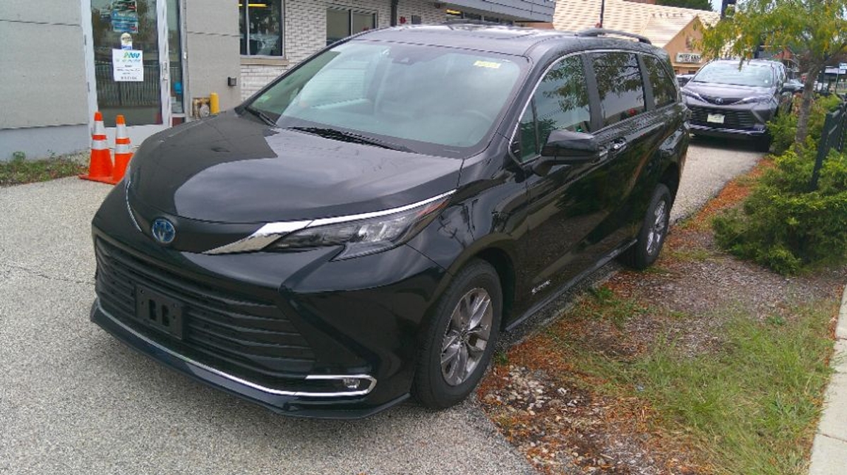 2024 TOYOTA SIENNA - Image 17