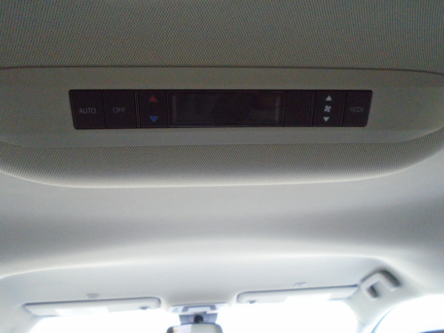 2025 TOYOTA SIENNA - Image 9