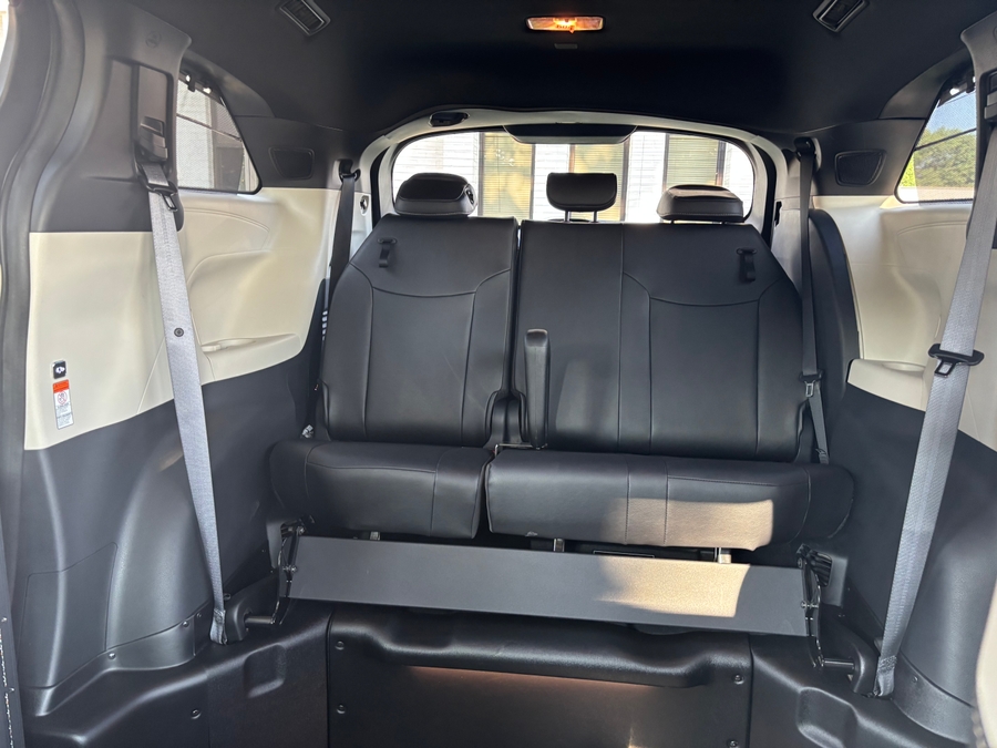 Used 2025 Toyota Sienna Hybrid Platinum - BraunAbility Side Entry Fold Out Automatic Ramp