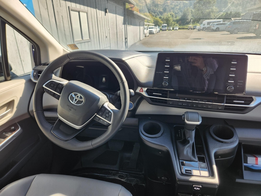 Used 2023 Toyota Sienna Hybrid XLE - BraunAbility Side Entry In Floor Automatic Ramp