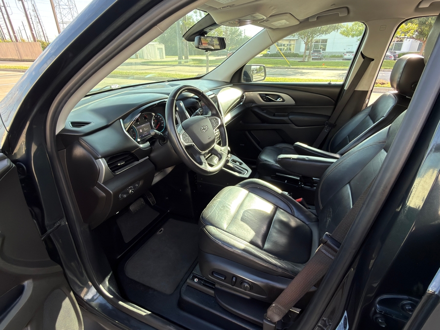 Used 2021 Chevrolet Traverse 2LT - BraunAbility Side Entry In Floor Automatic Ramp
