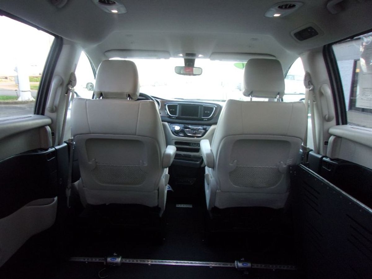 2021 CHRYSLER VOYAGER - Image 4