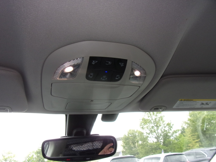 Grey Chrysler Pacifica image number 13