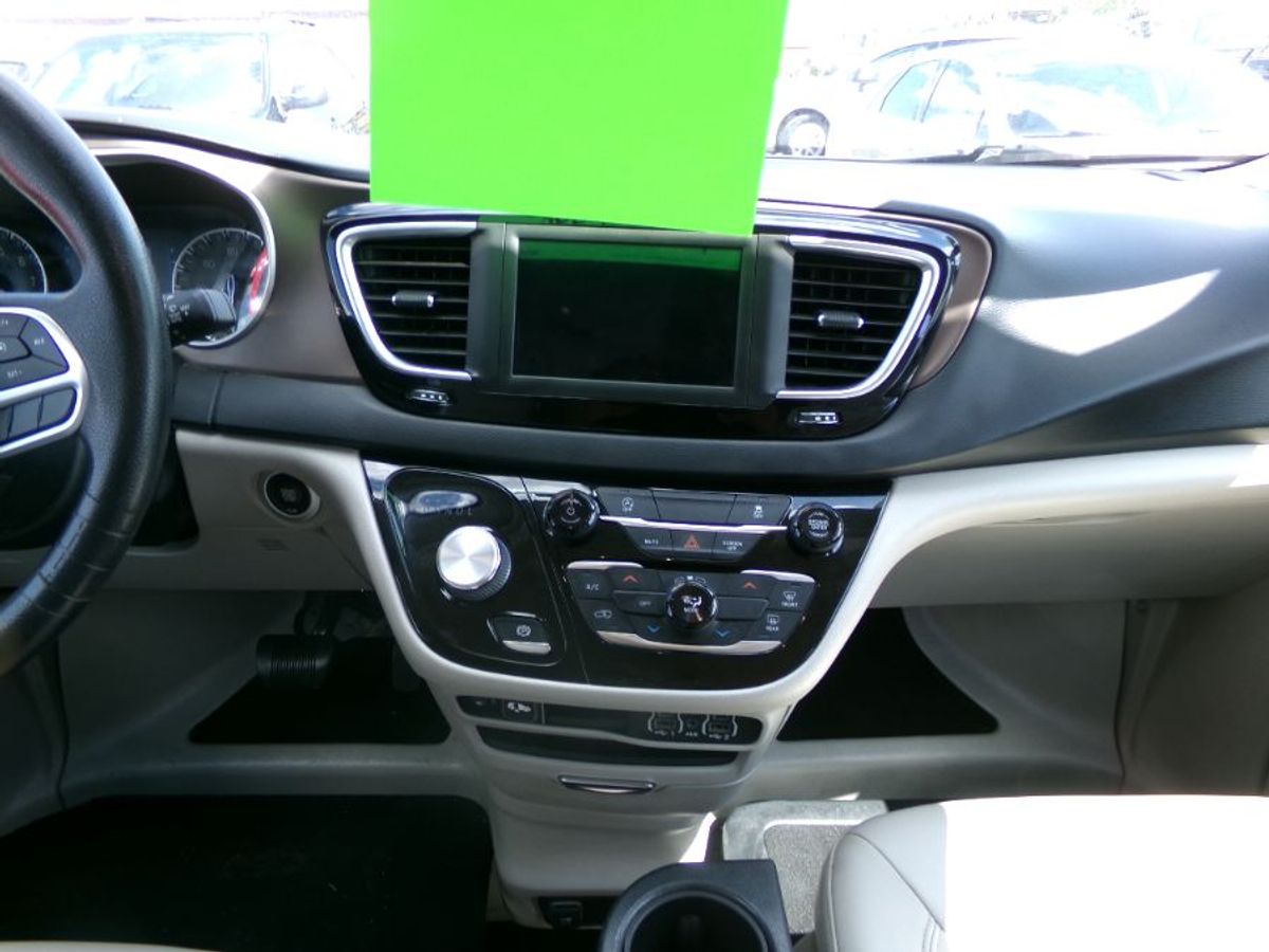 2021 CHRYSLER VOYAGER - Image 8