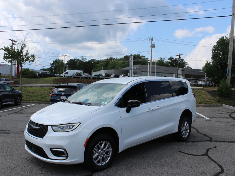 White Chrysler Pacifica image number 2
