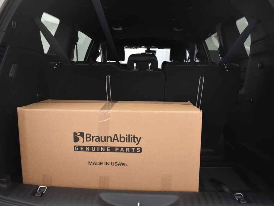 New 2025 Chrysler Pacifica Select Safety - BraunAbility Side Entry Entry Fold Out Automatic Ramp