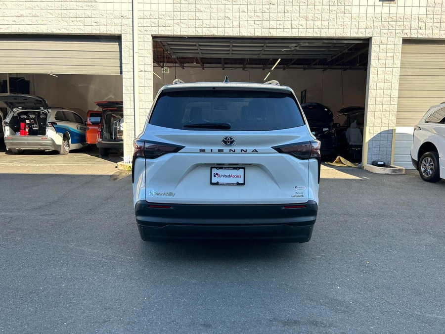 Used 2024 Toyota Sienna Hybrid XLE Plus - BraunAbility Side Entry Entry Fold Out Automatic Ramp