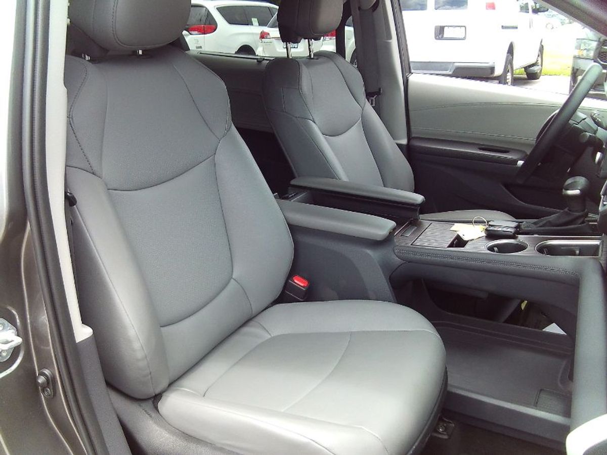 2023 TOYOTA SIENNA - Image 10