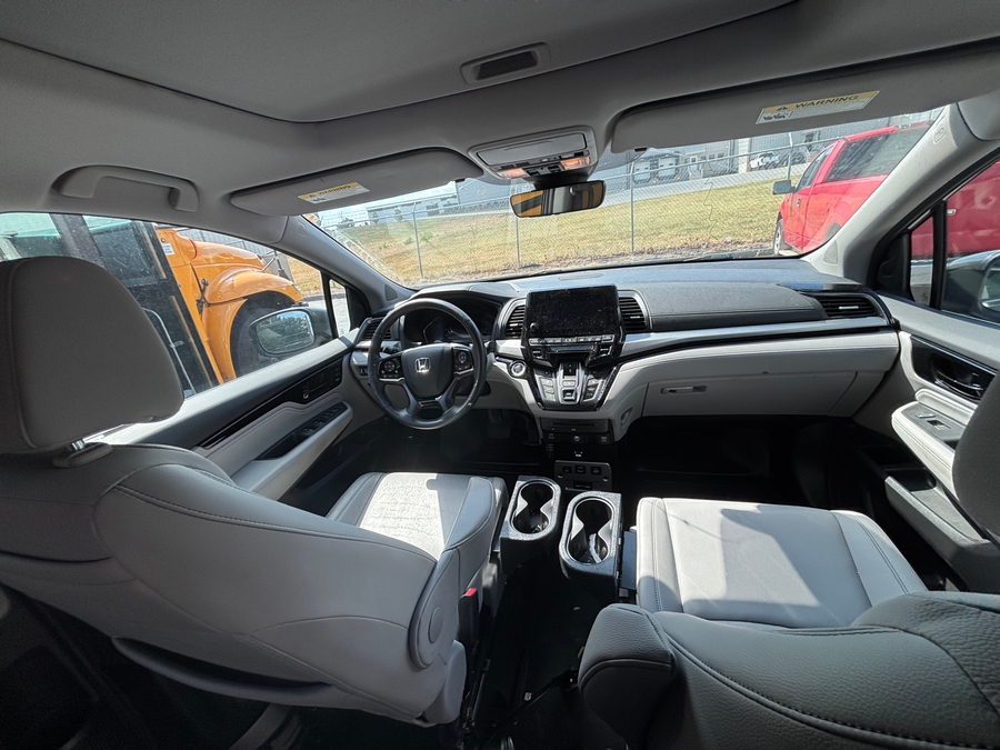 Used 2023 Honda Odyssey Touring - BraunAbility Side Entry In Floor Automatic Ramp