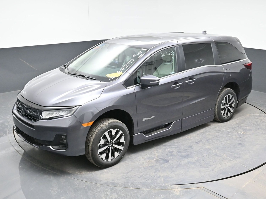 Grey Honda Odyssey image number 20