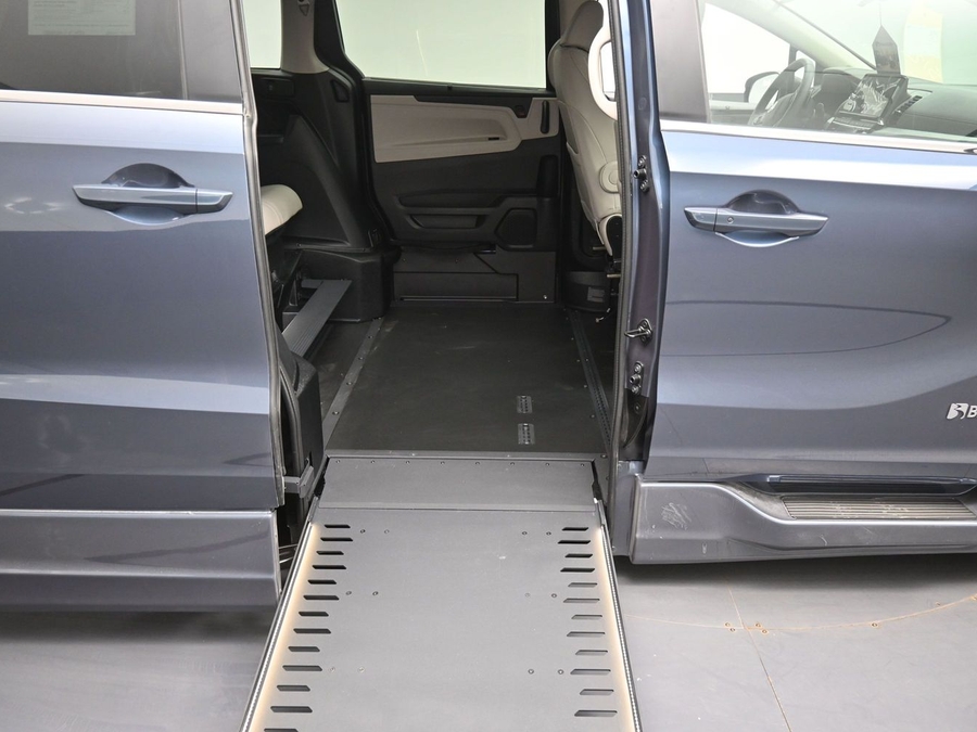 New 2026 Honda Odyssey EX-L - BraunAbility Side Entry Entry In Floor Automatic Ramp