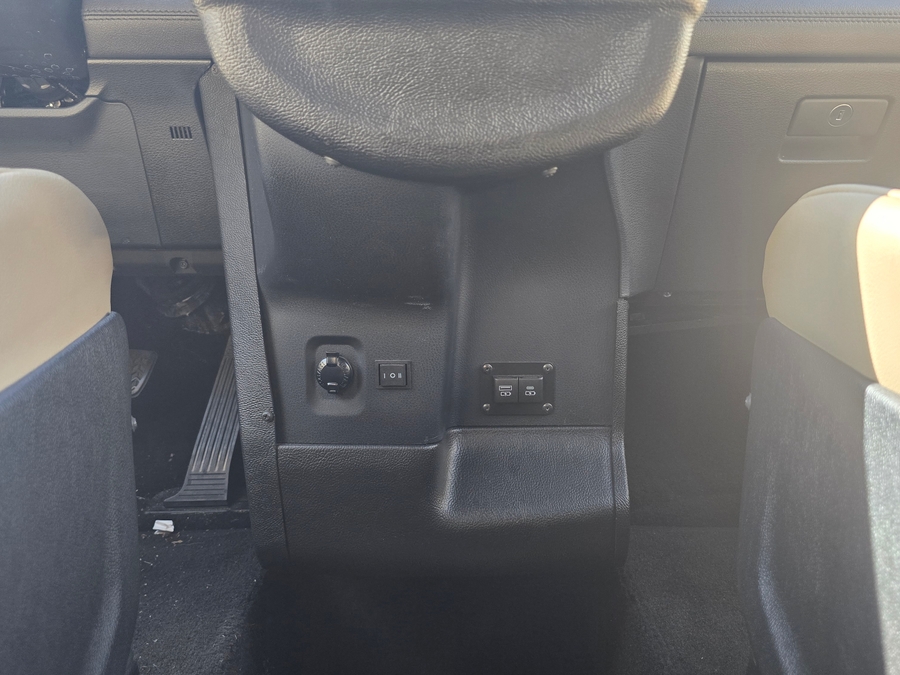 2021 Toyota Sienna XLE - Photo 12