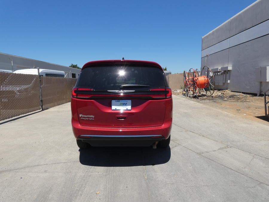 Red Chrysler Pacifica image number 14