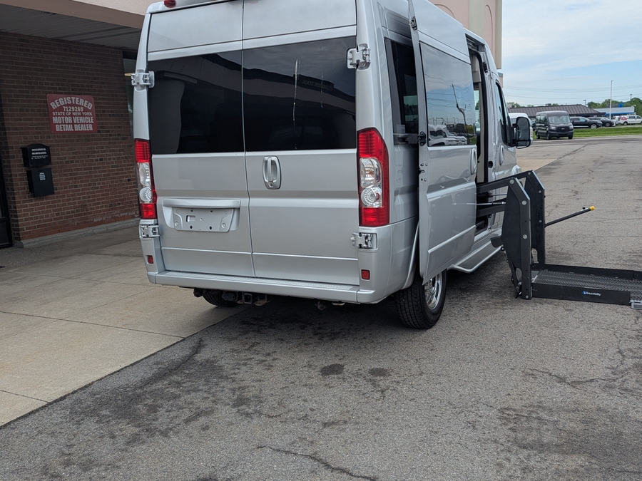 Used 2020 Ram ProMaster 2500 136 WB - TEM Side Entry Entry Lift Automatic Ramp